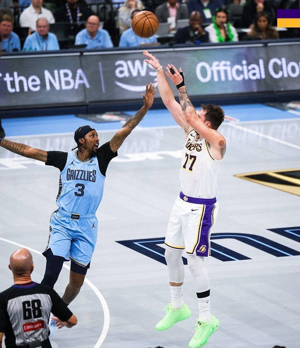 关于尼克斯险胜灰熊,东契奇高光表现的信息 关于尼克斯险胜灰熊,东契奇高光表现的信息